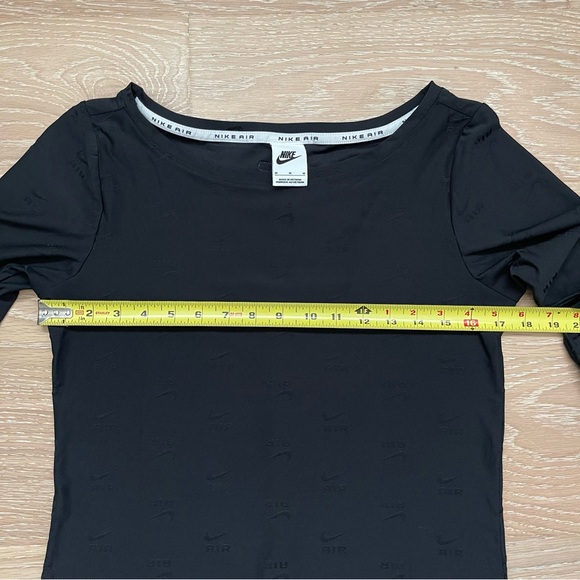 Nike Air Logo Cropped Long Sleeve Top🖤 - Picture 6 of 6